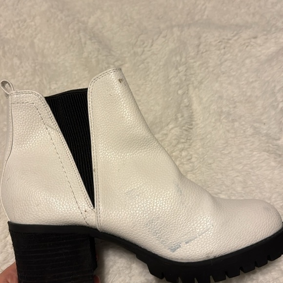 Mia Jody Chelsea Boot - Size 7.5 - Picture 13 of 16